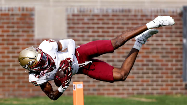 South Carolina football transfer portal commitment Vandrevius Jacobs