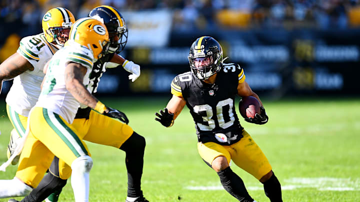 Pittsburgh Steelers running back Jaylen Warren Pittsburgh Steelers running back Jaylen Warren