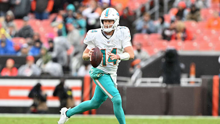 Miami Dolphins v Cleveland Browns