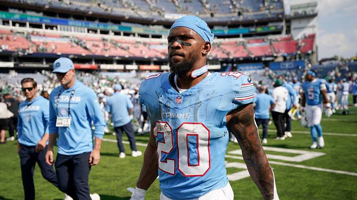 Tennessee Titans running back Tony Pollard (20) exits the field after the loss against the Philadelphia Eagles at Nissan Stadium in Nashville, Tenn., Sunday, Sept. 20, 2026.