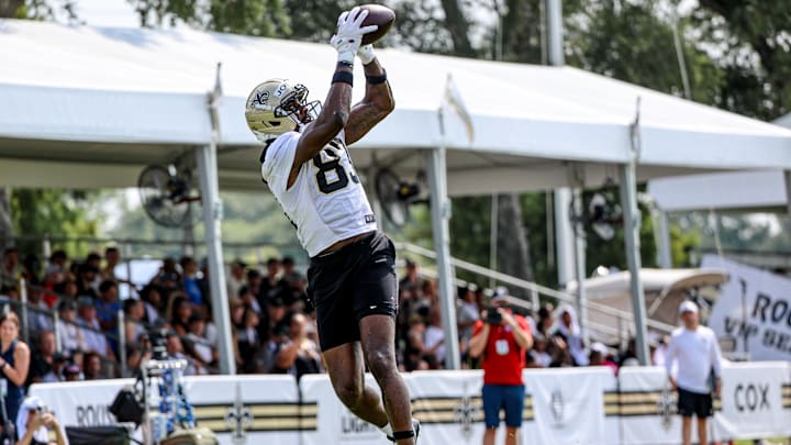 TE Juwan Johnson catches a pass at New Orleans Saints Training Camp