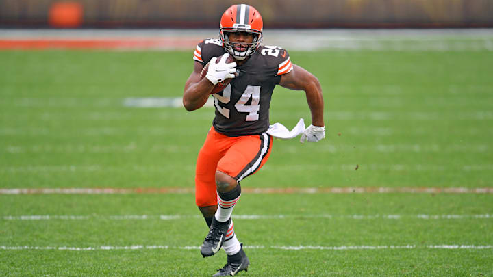 Pittsburgh Steelers v Cleveland Browns