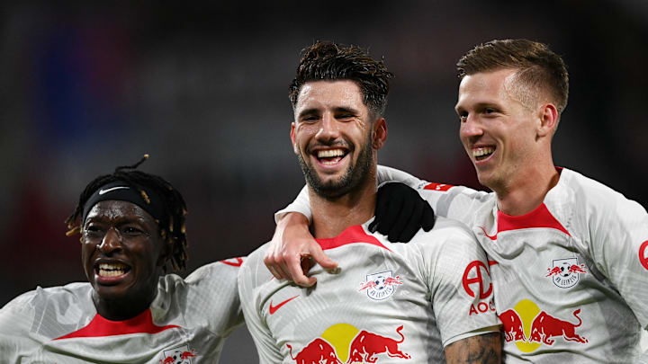 Dani Olmo (rechts) fällt wochenlang aus Dani Olmo (rechts) fällt wochenlang aus