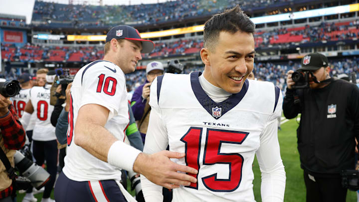 Houston Texans v Tennessee Titans