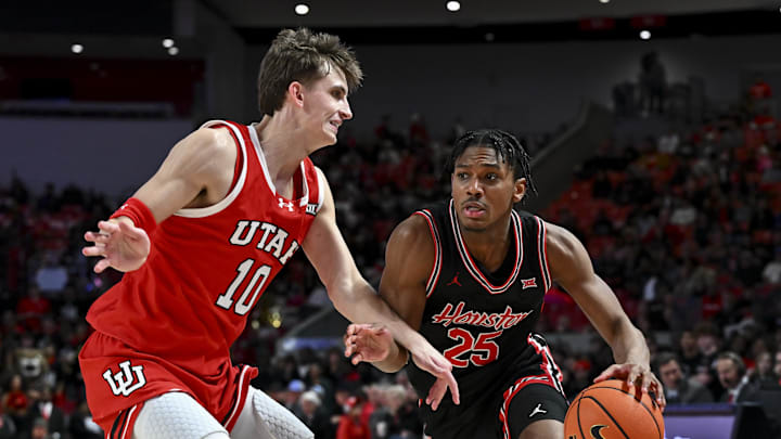 Jan 22, 2025; Houston, Texas, USA; Houston Cougars guard Mercy Miller (25) drives against Utah Utes forward Jake Wahlin (10) during the second half at Fertitta Center. The Cougars defeated the Utes 70-36. Mandatory Credit: Maria Lysaker-Imagn Images Jan 22, 2025; Houston, Texas, USA; Houston Cougars guard Mercy Miller (25) drives against Utah Utes forward Jake Wahlin (10) during the second half at Fertitta Center. The Cougars defeated the Utes 70-36. Mandatory Credit: Maria Lysaker-Imagn Images