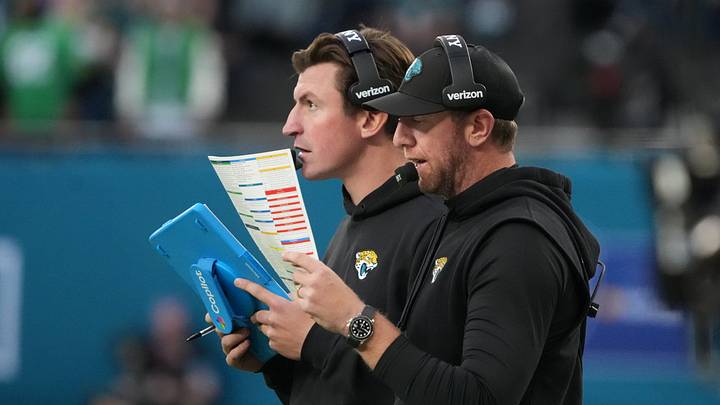 Oct 11, 2026; Tottenham, ENG; Jacksonville Jaguars head coach Liam Coen, right, and offensive coordinator Grant Udinski during action against the Philadelphia Eagles in the second half at Tottenham Hotspur Stadium. Mandatory Credit: Kirby Lee-Imagn Images Oct 11, 2026; Tottenham, ENG; Jacksonville Jaguars head coach Liam Coen, right, and offensive coordinator Grant Udinski during action against the Philadelphia Eagles in the second half at Tottenham Hotspur Stadium. Mandatory Credit: Kirby Lee-Imagn Images