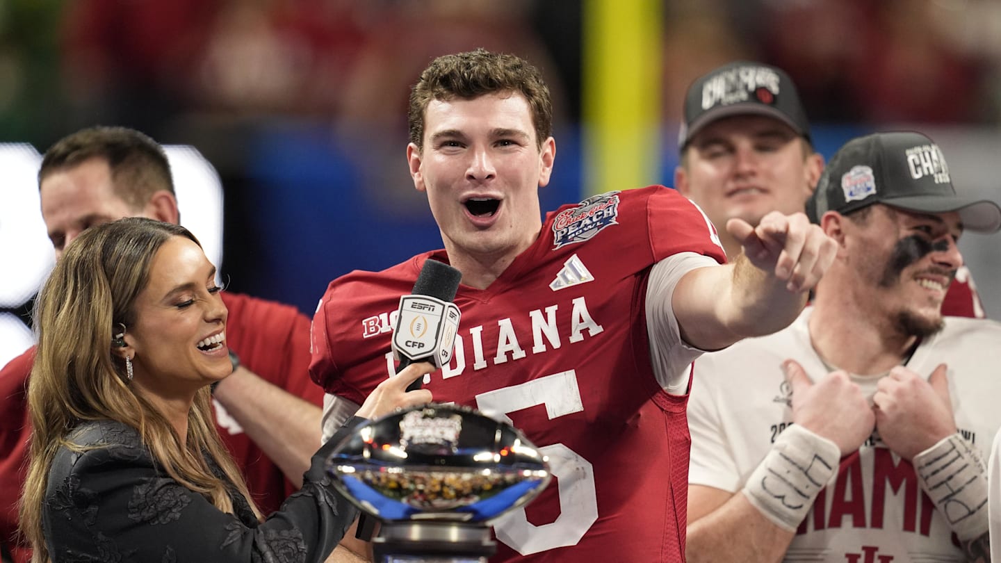 Social Media Erupts After Indiana Dominates Oregon in Peach Bowl Rout
