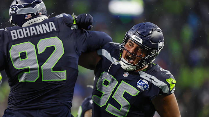 Aug 15, 2025; Seattle, Washington, USA; Seattle Seahawks defensive tackle Brandon Pili (95) celebrates following a safety against the Kansas City Chiefs during the second quarter at Lumen Field. Mandatory Credit: Joe Nicholson-Imagn Images Aug 15, 2025; Seattle, Washington, USA; Seattle Seahawks defensive tackle Brandon Pili (95) celebrates following a safety against the Kansas City Chiefs during the second quarter at Lumen Field. Mandatory Credit: Joe Nicholson-Imagn Images