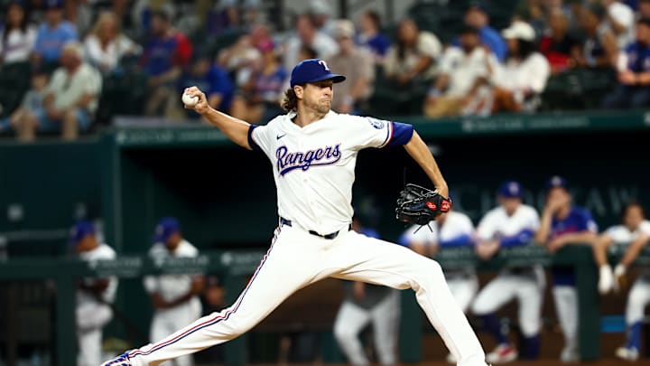Texas Rangers starting pitcher Jacob deGrom throws.