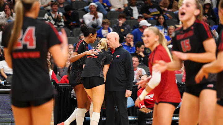 NCAA Division I Women's Volleyball Championships - Semifinals