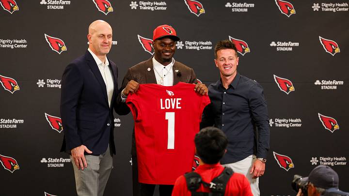 Apr 24, 2026; Phoenix, AZ, USA; Arizona Cardinals first-round draft pick Jeremiyah Love poses with Arizona Cardinals general manager Monti Ossenfort during a press conference at Dignity Health Arizona Cardinals Training Center. Mandatory Credit: Anna Carrington-Imagn Images Apr 24, 2026; Phoenix, AZ, USA; Arizona Cardinals first-round draft pick Jeremiyah Love poses with Arizona Cardinals general manager Monti Ossenfort during a press conference at Dignity Health Arizona Cardinals Training Center. Mandatory Credit: Anna Carrington-Imagn Images