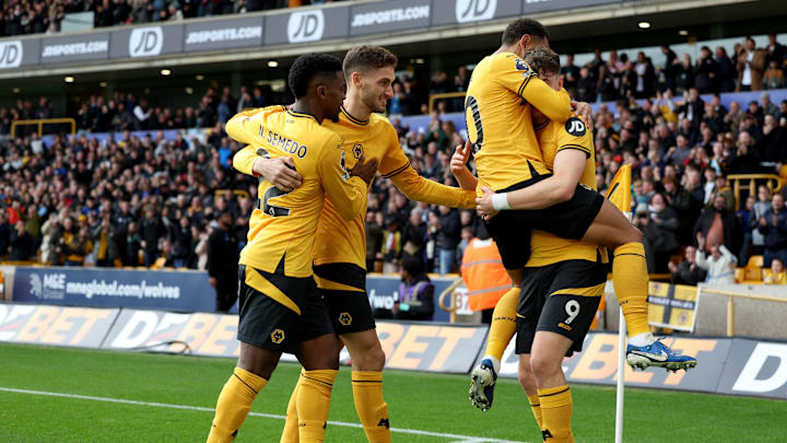 FBL-ENG-PR-WOLVES-MAN CITY