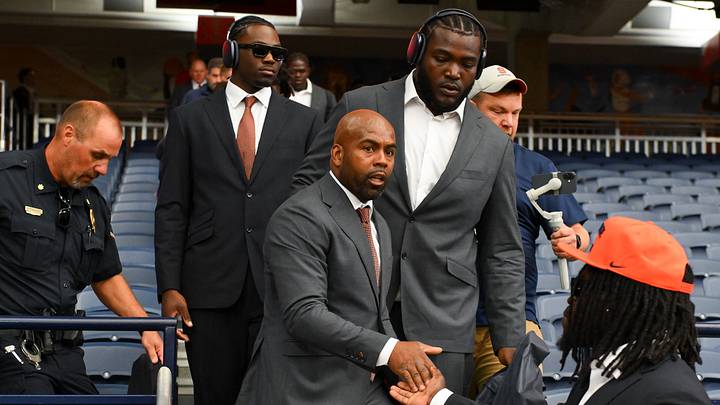 Four-star DL Arthur Jones IV is visiting for Syracuse football's 2026 season opener on Saturday and for three other games. Four-star DL Arthur Jones IV is visiting for Syracuse football's 2026 season opener on Saturday and for three other games.