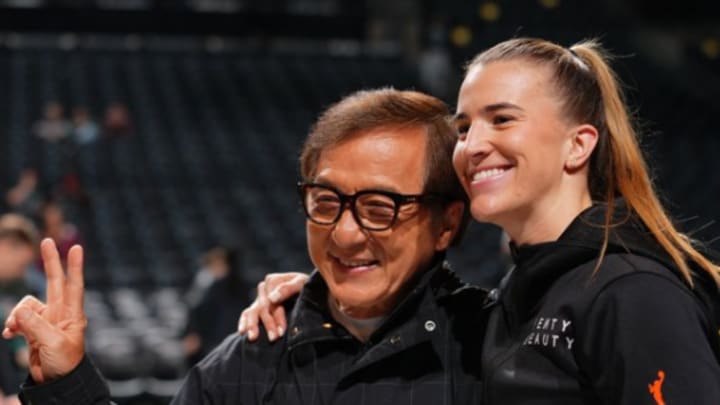 Ionescu poses for a photo with Chan before the Liberty's 82-77 win over the Valkyries at the Barclays Center. 