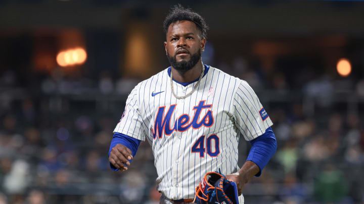May 12, 2024; New York City, New York, USA; New York Mets starting pitcher Luis Severino (40) walks off the field after being relieved during the sixth inning against the Atlanta Braves  at Citi Field. Mandatory Credit: Vincent Carchietta-USA TODAY Sports