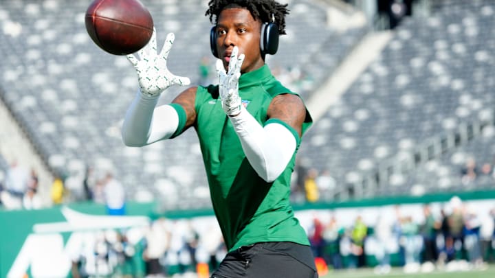 New York Jets cornerback Sauce Gardner (1) warms up at MetLife Stadium before the game, Sunday, November 17, 2024, in East Rutherford. New York Jets cornerback Sauce Gardner (1) warms up at MetLife Stadium before the game, Sunday, November 17, 2024, in East Rutherford.