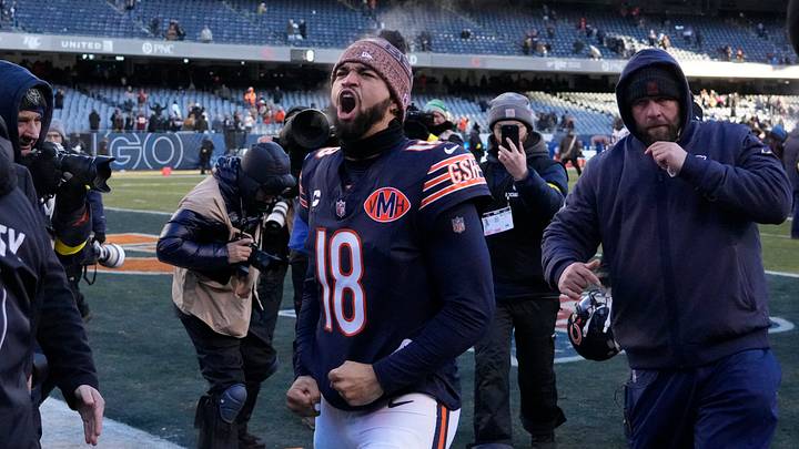 Chicago Bears quarterback Caleb Williams (18) celebrates after defeating the Cleveland Browns at Soldier Field. Mandatory Credit: David Banks-Imagn Images Chicago Bears quarterback Caleb Williams (18) celebrates after defeating the Cleveland Browns at Soldier Field. Mandatory Credit: David Banks-Imagn Images