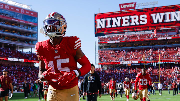 Sep 29, 2024; Santa Clara, California, USA; San Francisco 49ers wide receiver Jauan Jennings (15) runs off the field after the game against the New England Patriots at Levi's Stadium. Mandatory Credit: Sergio Estrada-Imagn Images Sep 29, 2024; Santa Clara, California, USA; San Francisco 49ers wide receiver Jauan Jennings (15) runs off the field after the game against the New England Patriots at Levi's Stadium. Mandatory Credit: Sergio Estrada-Imagn Images