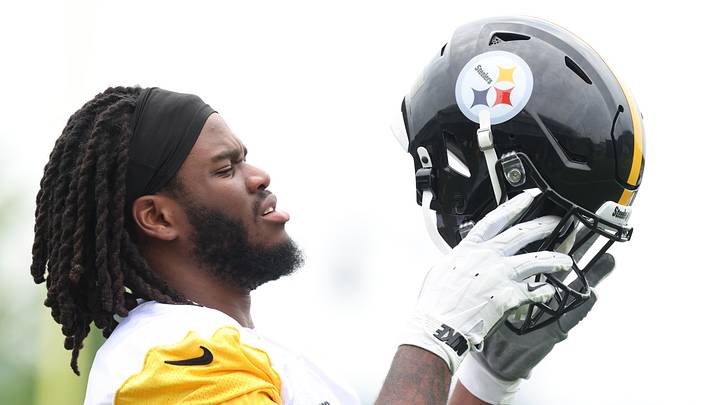 Pittsburgh Steelers offensive tackle Max Iheanachor
