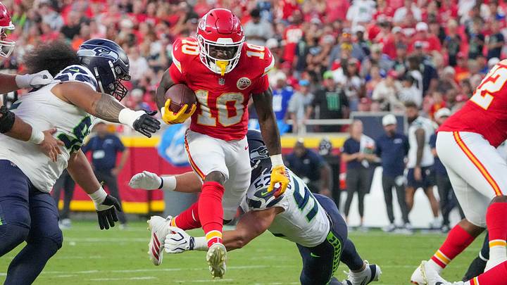 Aug 28, 2026; Kansas City, Missouri, USA; Seattle Seahawks linebacker Patrick O'Connell (52) misses the tackle as Kansas City Chiefs running back Emmett Johnson (10) runs the ball during the first half of the game at Arrowhead Stadium. Mandatory Credit: Denny Medley-Imagn Images Aug 28, 2026; Kansas City, Missouri, USA; Seattle Seahawks linebacker Patrick O'Connell (52) misses the tackle as Kansas City Chiefs running back Emmett Johnson (10) runs the ball during the first half of the game at Arrowhead Stadium. Mandatory Credit: Denny Medley-Imagn Images