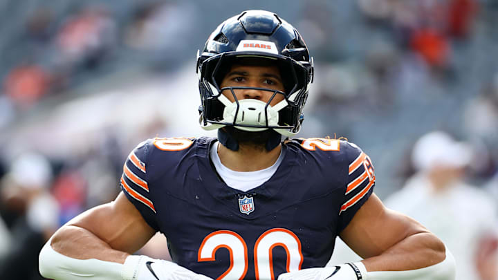 Nov 10, 2024; Chicago, Illinois, USA; Chicago Bears running back Travis Homer (20) practices before the game against the New England Patriots at Soldier Field. Mandatory Credit: Mike Dinovo-Imagn Images
