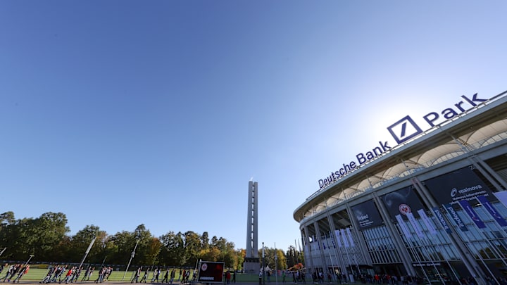 Die Partie im Deutsche-Bank-Park stand auf der Kippe Die Partie im Deutsche-Bank-Park stand auf der Kippe