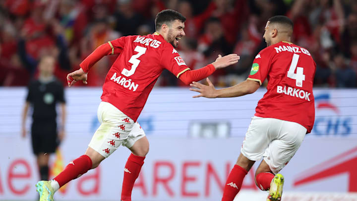 Aaron Martin (links)