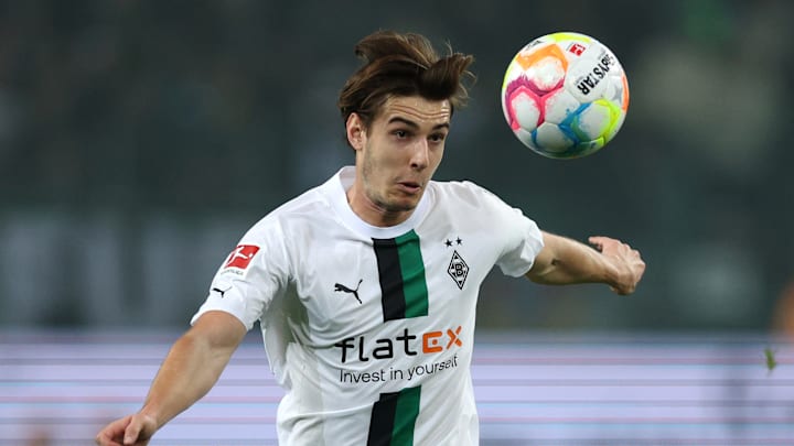 Florian Neuhaus Florian Neuhaus