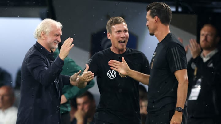 Erfolgreiches Trainer-Trio: Rudi Völler, Hannes Wolf & Sandro Wagner (v. l. n. r.)