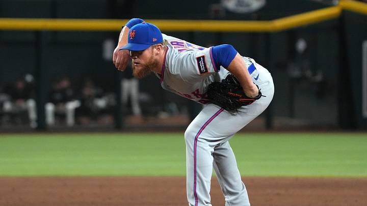 May 9, 2026; Phoenix, Arizona, USA; New York Mets pitcher Craig Kimbrel (46) throws against the Arizona Diamondbacks in the ninth inning at Chase Field. Mandatory Credit: Rick Scuteri-Imagn Images