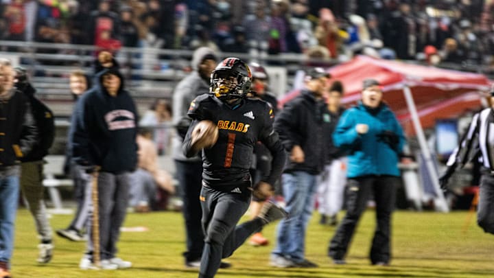 New Bern defeated Jordan 38-33 in the third round of the 2022 NCHSAA 4A playoffs on Friday, Nov. 18, 2022.