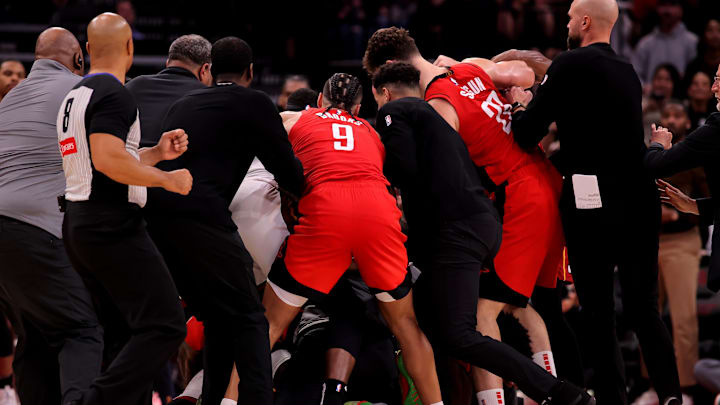 Dec 29, 2024; Houston, Texas, USA; Houston Rockets and Miami Heat players break up a fight between Houston Rockets guard Amen Thompson (1) and Miami Heat guard Tyler Herro (14) during the fourth quarter at Toyota Center. Mandatory Credit: Erik Williams-Imagn Images
Dec 29, 2024; Houston, Texas, USA; Houston Rockets and Miami Heat players break up a fight between Houston Rockets guard Amen Thompson (1) and Miami Heat guard Tyler Herro (14) during the fourth quarter at Toyota Center. Mandatory Credit: Erik Williams-Imagn Images