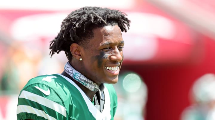 Sep 21, 2025; Tampa, Florida, USA; New York Jets cornerback Sauce Gardner (1) against the Tampa Bay Buccaneers prior to the game at Raymond James Stadium. Mandatory Credit: Kim Klement Neitzel-Imagn Images Sep 21, 2025; Tampa, Florida, USA; New York Jets cornerback Sauce Gardner (1) against the Tampa Bay Buccaneers prior to the game at Raymond James Stadium. Mandatory Credit: Kim Klement Neitzel-Imagn Images