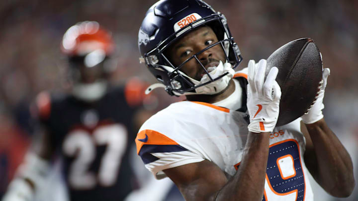 NFL, American Football Herren, USA 2024: Broncos vs Bengals DEC 28 December 28, 2024: Denver Broncos WR Marvin Mims Jr. catches a 51-yard touchdown pass in the fourth quarter during WEEK 17 of the NFL regular season between the Cincinnati Bengals and the Denver Broncos in Cincinnati, Ohio. NFL, American Football Herren, USA 2024: Broncos vs Bengals DEC 28 December 28, 2024: Denver Broncos WR Marvin Mims Jr. catches a 51-yard touchdown pass in the fourth quarter during WEEK 17 of the NFL regular season between the Cincinnati Bengals and the Denver Broncos in Cincinnati, Ohio.