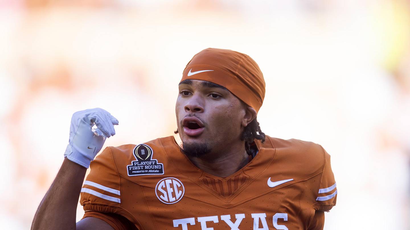 Transfer Receiver DeAndre Moore Jr.'s Keys to Raising NFL Draft Stock