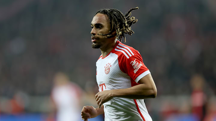 Bayern Munich full-back Sacha Boey suffers hamstring injury.