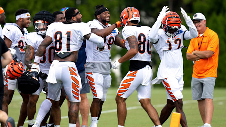 Cincinnati Bengals running back Joe Mixon (28) celebrates with Cincinnati Bengals wide receiver