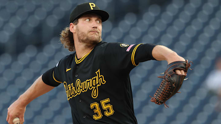 Apr 28, 2026; Pittsburgh, Pennsylvania, USA; Pittsburgh Pirates starting pitcher Braxton Ashcraft (35) delivers a pitch against the St. Louis Cardinals during the first inning at PNC Park. Mandatory Credit: Charles LeClaire-Imagn Images