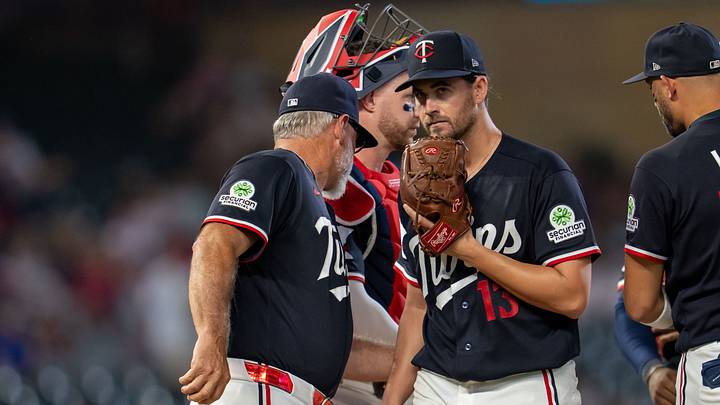 Minnesota Twins manager Derek Shelton and starting pitcher Dean Kremer. Credit: Jesse Johnson-Imagn Images