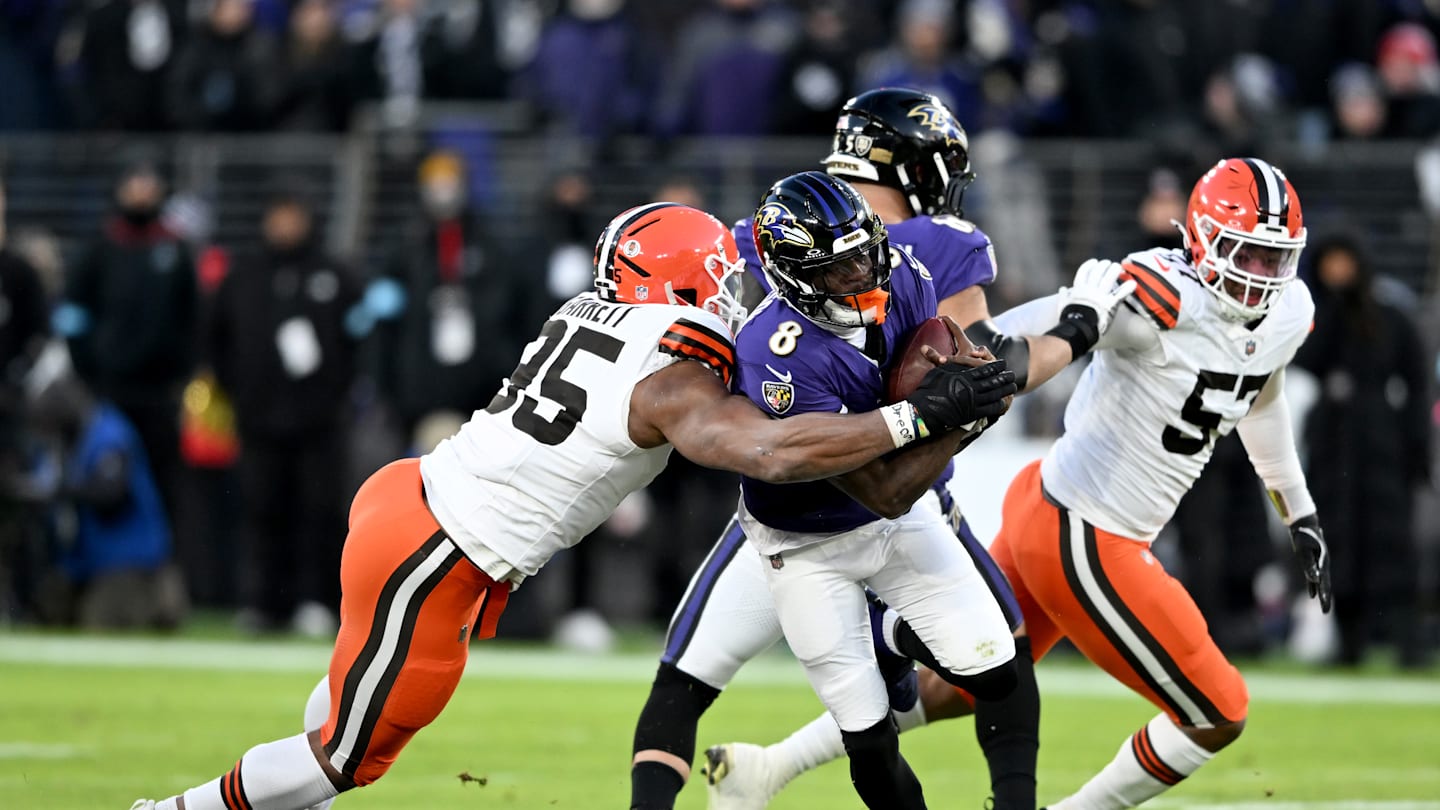 Myles Garrett may add Aaron Rodgers to AFC North sack list after huge report