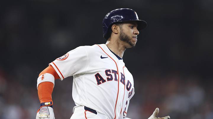 May 30, 2026; Houston, Texas, USA; Houston Astros shortstop Jeremy Pena (3) runs to first base on a single during the fifth inning against the Milwaukee Brewers at Daikin Park. Mandatory Credit: Troy Taormina-Imagn Images