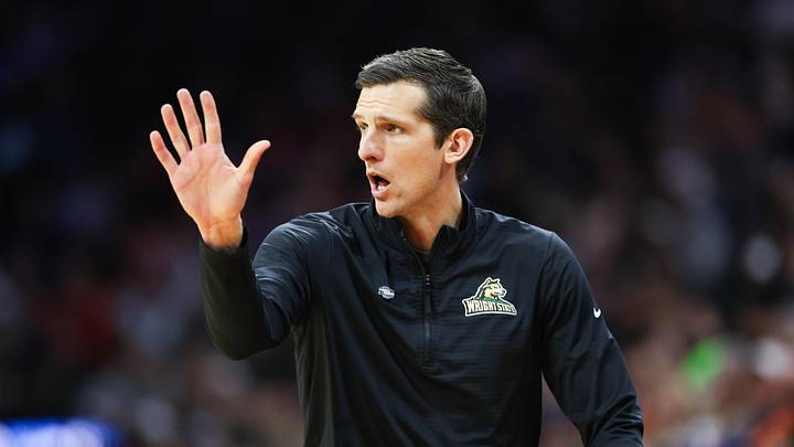 Mar 20, 2026; Philadelphia, PA, USA; Wright State Raiders head coach Clint Sargent calls a play during the second half against the Virginia Cavaliers during a first round game of the men's 2026 NCAA Tournament at Xfinity Mobile Arena. Mandatory Credit: Bill Streicher-Imagn Images Mar 20, 2026; Philadelphia, PA, USA; Wright State Raiders head coach Clint Sargent calls a play during the second half against the Virginia Cavaliers during a first round game of the men's 2026 NCAA Tournament at Xfinity Mobile Arena. Mandatory Credit: Bill Streicher-Imagn Images