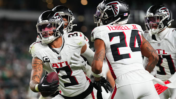 Atlanta Falcons v Philadelphia Eagles