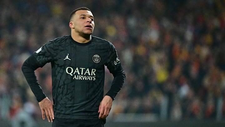 RC Lens v Paris Saint-Germain - Ligue 1 Uber Eats