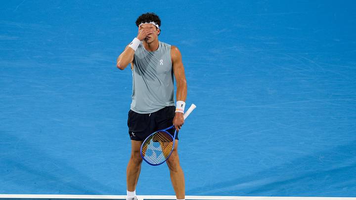 Aug 16, 2026; Mason, OH, USA; Ben Shelton reacts after not being able to return a shot against Jamie Faria during the Cincinnati Open at Lindner Family Tennis Center. Mandatory Credit: Aaron Doster-Imagn Images Aug 16, 2026; Mason, OH, USA; Ben Shelton reacts after not being able to return a shot against Jamie Faria during the Cincinnati Open at Lindner Family Tennis Center. Mandatory Credit: Aaron Doster-Imagn Images