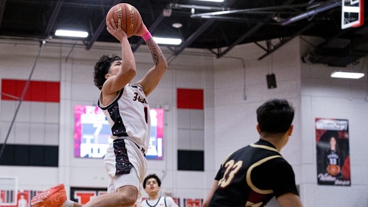Hanks’ Matthew Camarillo (1) jumps to shoot the ball during a District 2-5A boys basketball game against El Dorado at Hanks High School in El Paso, Texas, on Tuesday, Jan. 13, 2026.