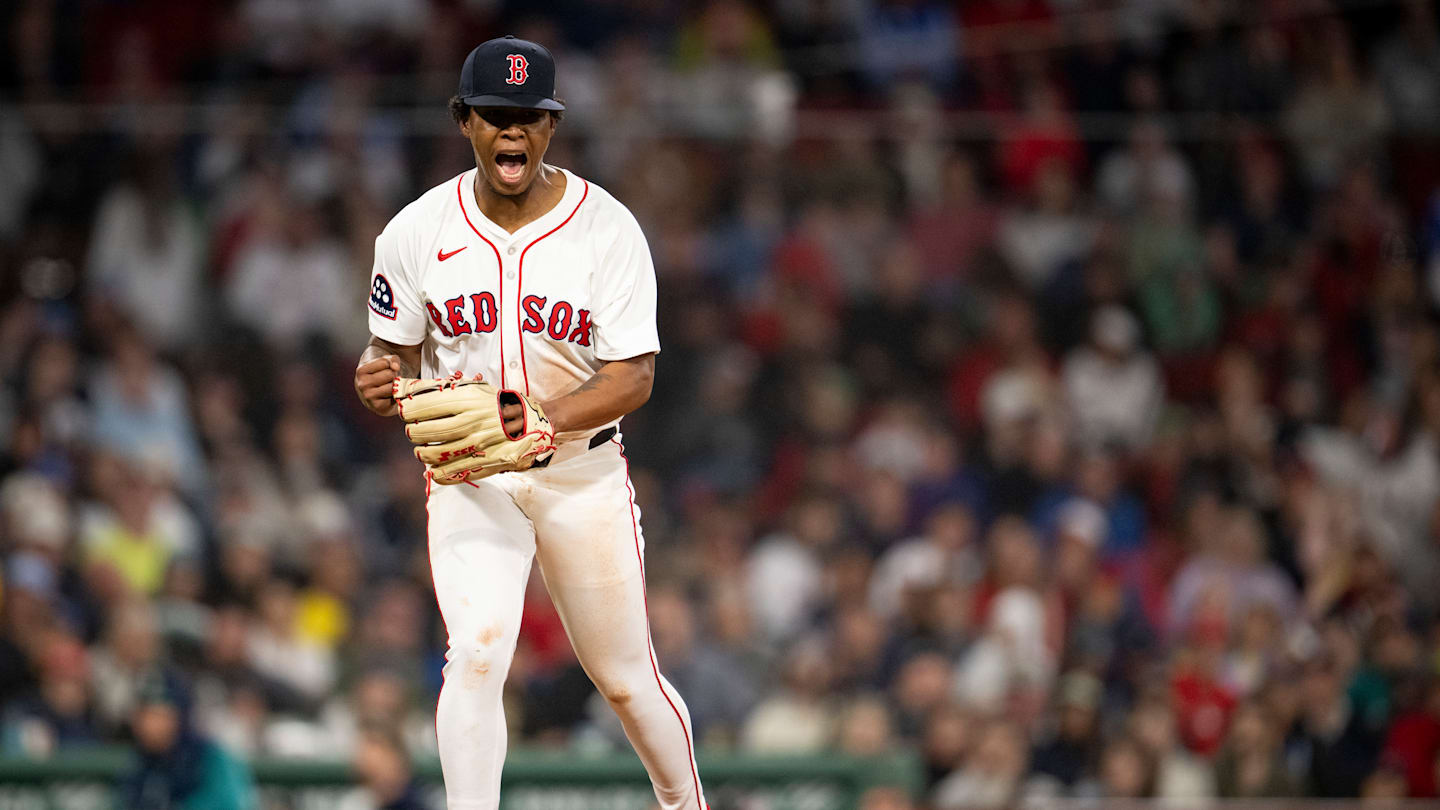 Brayan Bello salvages 2025 Red Sox debut after near first-inning disaster vs Mariners