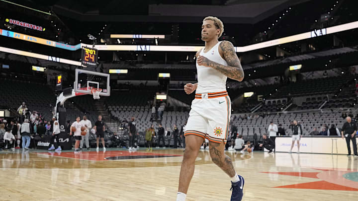 Feb 3, 2024; San Antonio, Texas, USA; San Antonio Spurs forward Jeremy Sochan (10) warms up before a