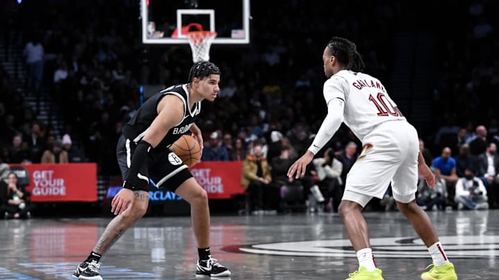 Feb 20, 2025; Brooklyn, New York, USA; Brooklyn Nets guard Killian Hayes (7) sets the play while being defended by Cleveland Cavaliers guard Darius Garland (10) during the first half at Barclays Center. Mandatory Credit: John Jones-Imagn Images Feb 20, 2025; Brooklyn, New York, USA; Brooklyn Nets guard Killian Hayes (7) sets the play while being defended by Cleveland Cavaliers guard Darius Garland (10) during the first half at Barclays Center. Mandatory Credit: John Jones-Imagn Images