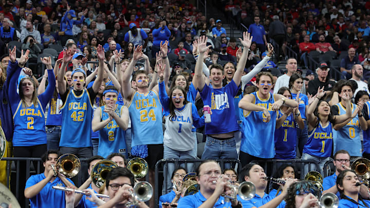 Arizona v UCLA Arizona v UCLA